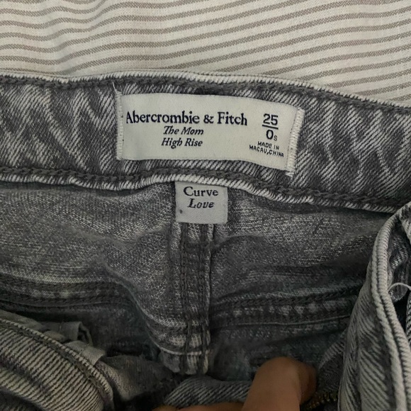 Abercrombie jean - Picture 4 of 5